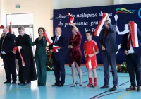 Uroczyste otwarcie hali sportowej w Szkole Podstawowej nr 1 w Męcinie - zdjęcie główne