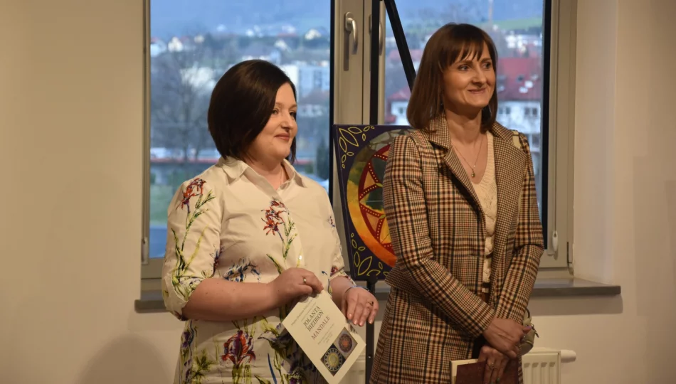 W Miejskiej Galerii Sztuki otwarto wystawę „Mandale” Jolanty Biedroń - zdjęcie 1