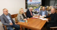 Podpisano umowy na modernizację i remont bazy oświatowej - zdjęcie 3