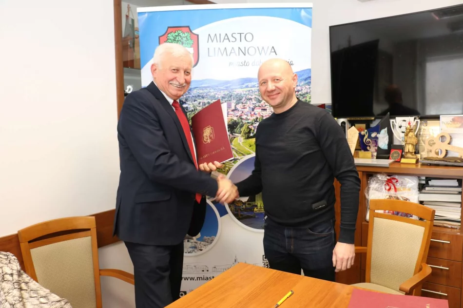 Podpisano umowy na modernizację i remont bazy oświatowej - zdjęcie 6