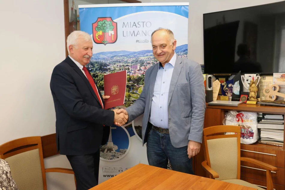 Podpisano umowy na modernizację i remont bazy oświatowej - zdjęcie 7