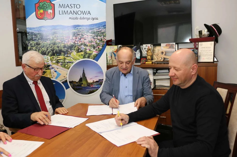 Podpisano umowy na modernizację i remont bazy oświatowej - zdjęcie 8