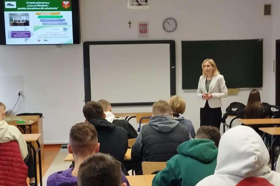 Doradcy zawodowi spotkali się z młodzieżą - zdjęcie 2