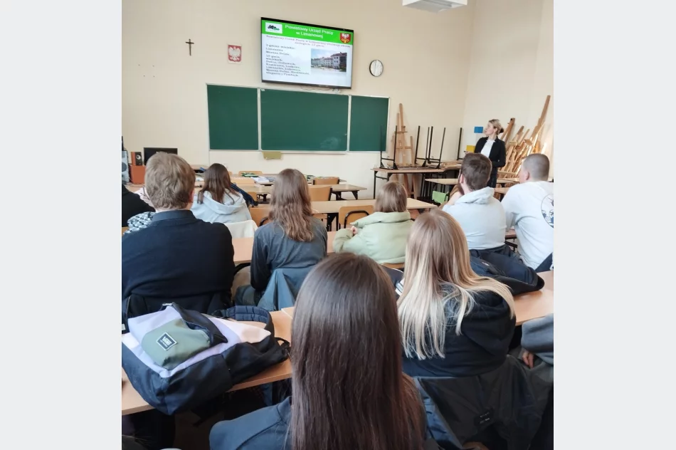 Doradcy zawodowi spotkali się z młodzieżą - zdjęcie 3