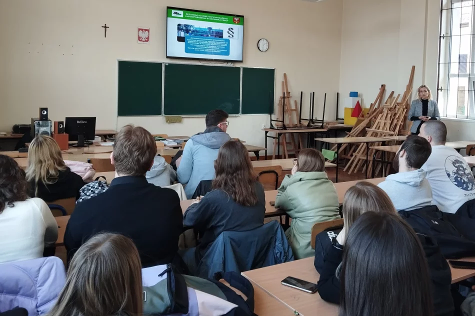 Doradcy zawodowi spotkali się z młodzieżą - zdjęcie 4