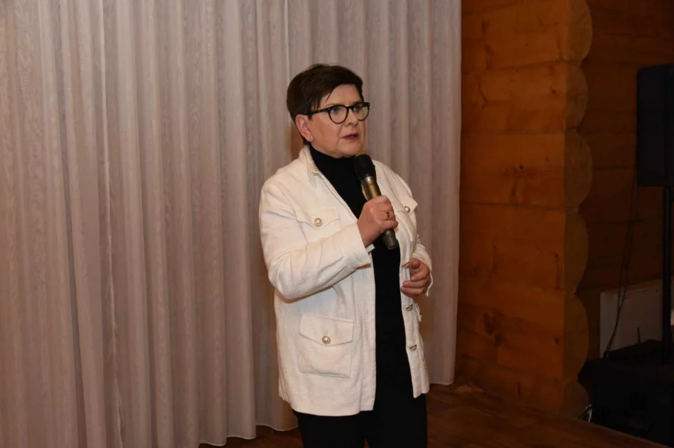 Beata Szydło agitowała i życzyła nadziei (ZDJĘCIA) - zdjęcie 9