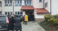 Zasłabnięcie nastolatek przyczyną ewakuacji szkoły - zdjęcie 2