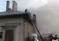 Paliły się zabudowania gospodarcze plebanii - zdjęcie główne