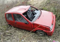 Dachowanie samochodu listonoszki - zdjęcie główne