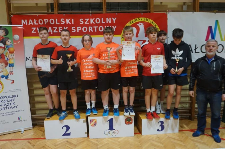 SP Młynne wicemistrzami Rejonowych Igrzysk Dzieci w tenisie stołowym - zdjęcie 4