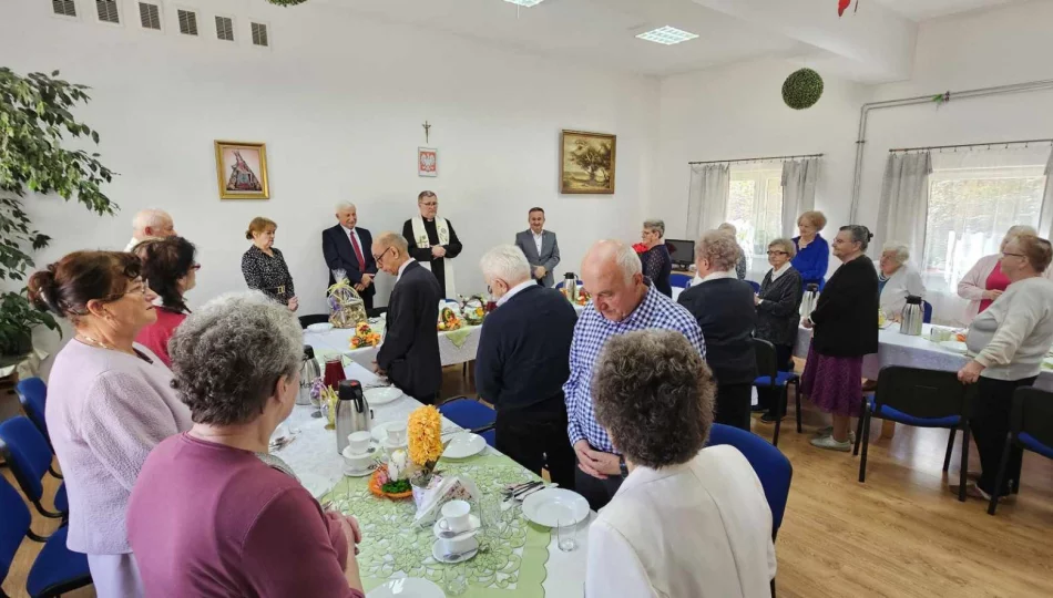 Wielkanocne spotkanie w Dziennym Domu „Senior+” w Limanowej - zdjęcie 1