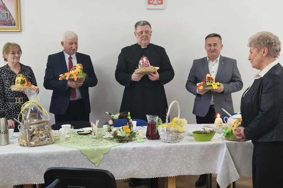 Wielkanocne spotkanie w Dziennym Domu „Senior+” w Limanowej - zdjęcie 18