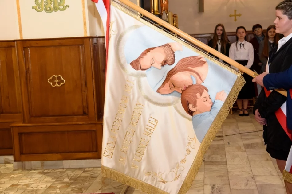 Szkoła ma nowego patrona - Świętą Rodzinę (ZDJĘCIA) - zdjęcie 5