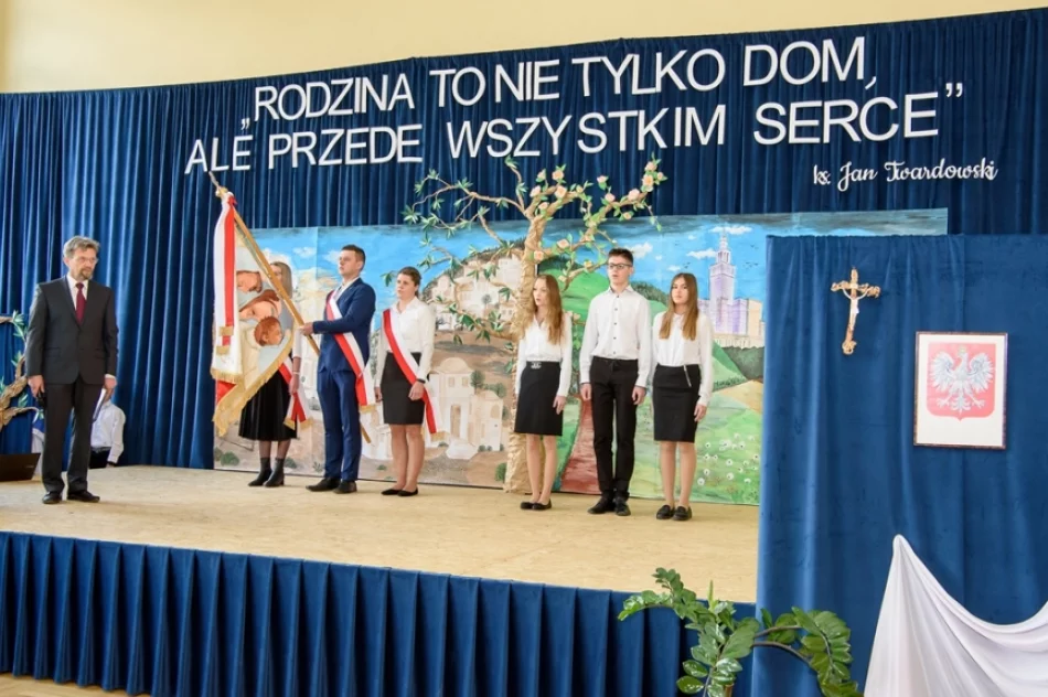 Szkoła ma nowego patrona - Świętą Rodzinę (ZDJĘCIA) - zdjęcie 10