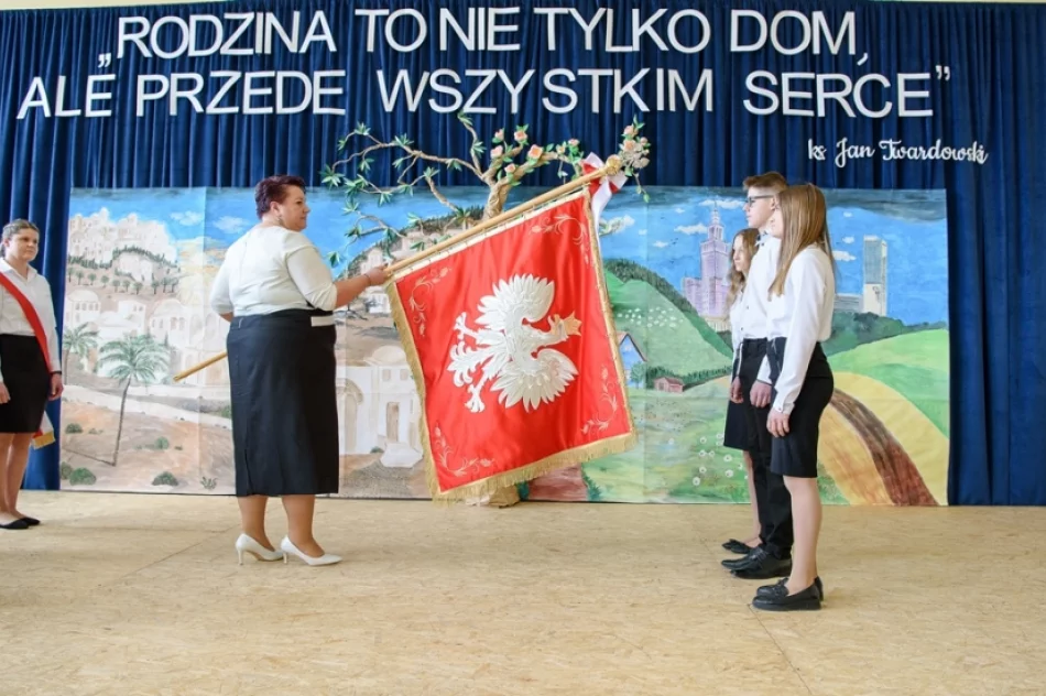 Szkoła ma nowego patrona - Świętą Rodzinę (ZDJĘCIA) - zdjęcie 17