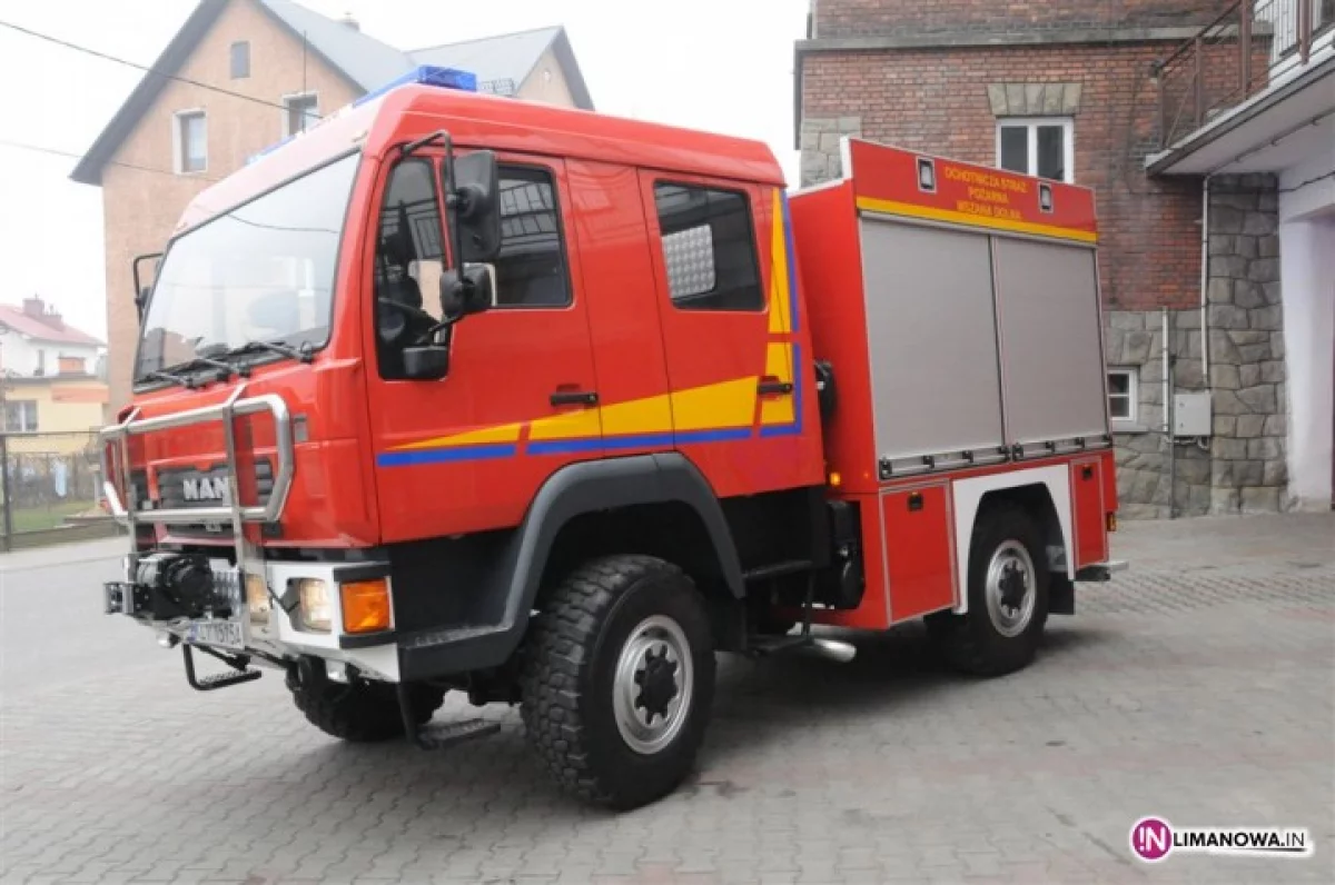 Wóz strażacki dla OSP Mszana Dolna
