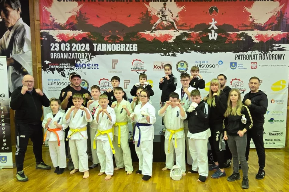 24 medale dla zawodników Limanowskiego Klubu Kyokushin Karate  - zdjęcie 2