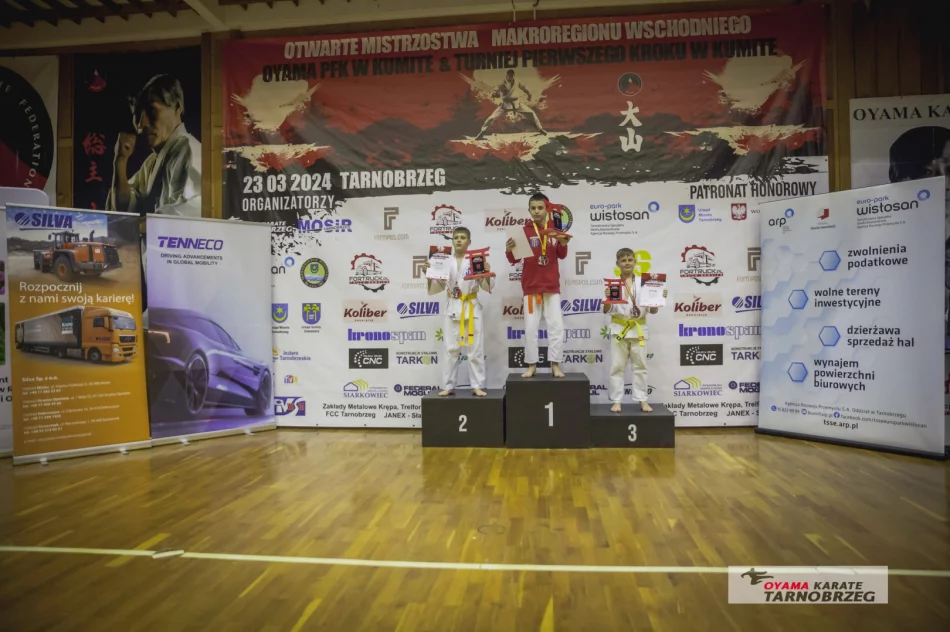 24 medale dla zawodników Limanowskiego Klubu Kyokushin Karate  - zdjęcie 6