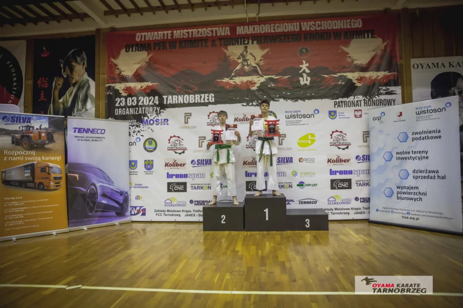 24 medale dla zawodników Limanowskiego Klubu Kyokushin Karate  - zdjęcie 7