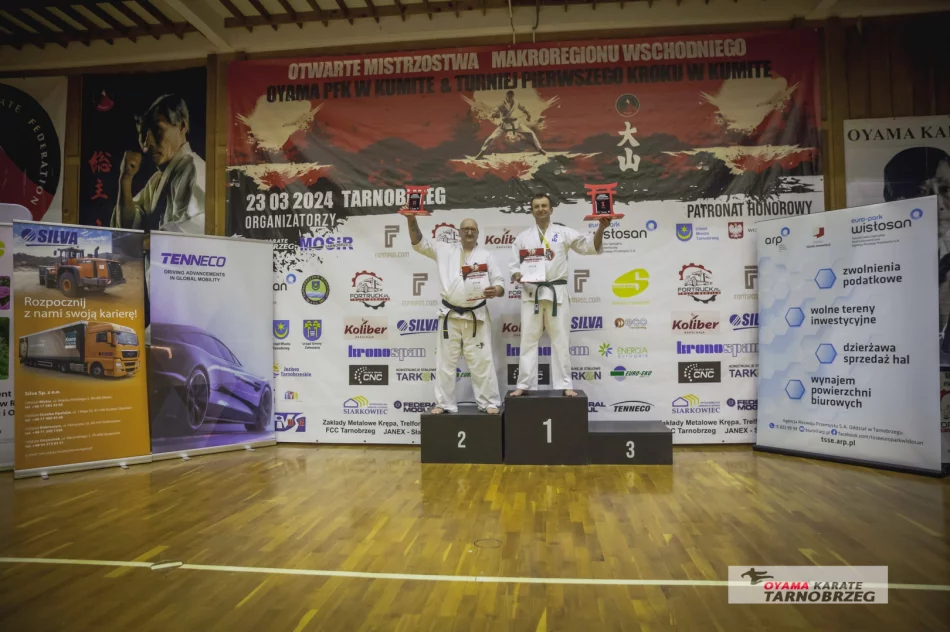24 medale dla zawodników Limanowskiego Klubu Kyokushin Karate  - zdjęcie 11