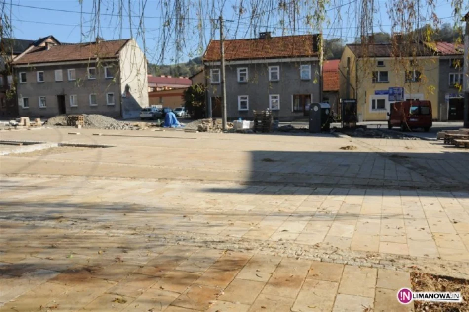 Firma oszukała. Płyty na Rynku do wymiany - zdjęcie 4