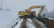W gruncie już 49 gwoździ, wbiją jeszcze 96 betonowych pali  - zdjęcie 4
