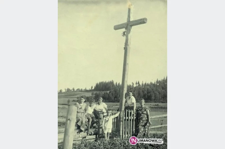 Wyprostowany obelisk - zdjęcie 2