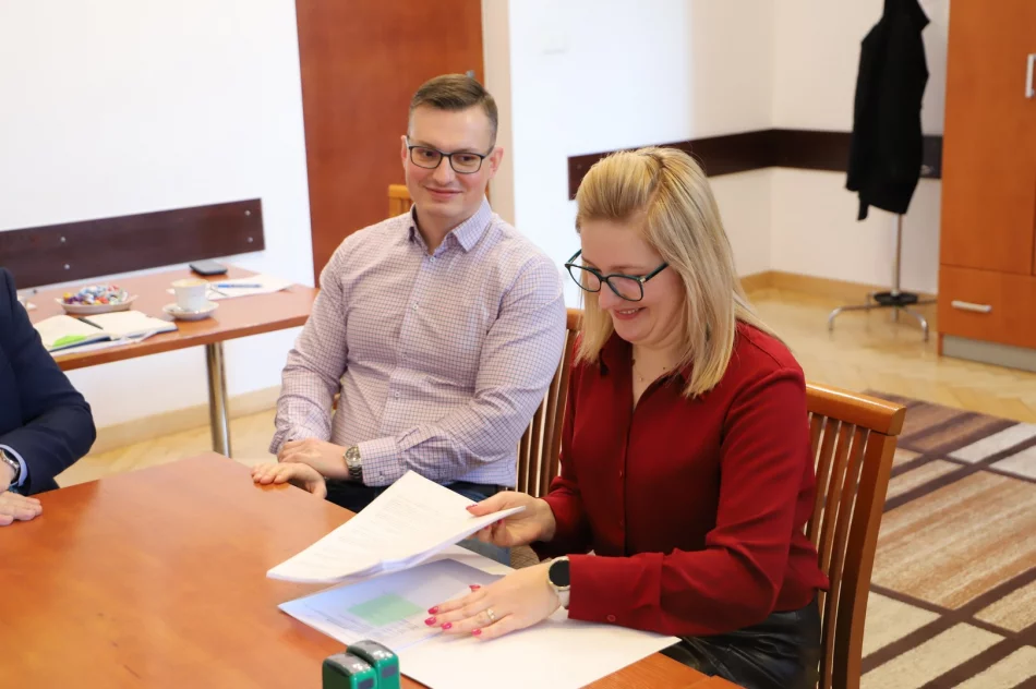 Rozpoczęcie prac przy budowie chodnika w Pasierbcu - zdjęcie 17