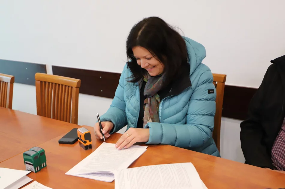 Rozpoczęcie prac przy budowie chodnika w Pasierbcu - zdjęcie 19
