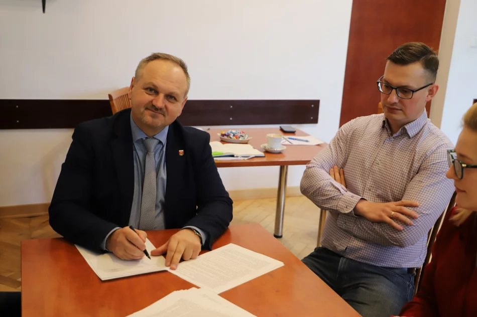 Rozpoczęcie prac przy budowie chodnika w Pasierbcu - zdjęcie 20