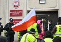 Rolnicy w budynku ministerstwa; oficjalnych rozmów obecnie nie ma - zdjęcie główne