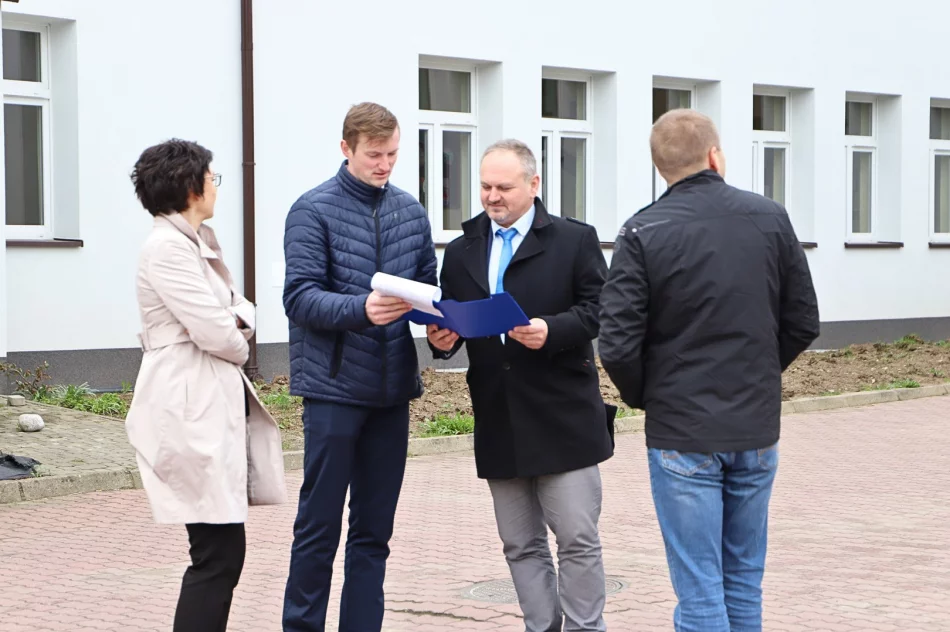 Remont SP Pisarzowa oraz wymiana dachu SP Pasierbiec - zdjęcie 12