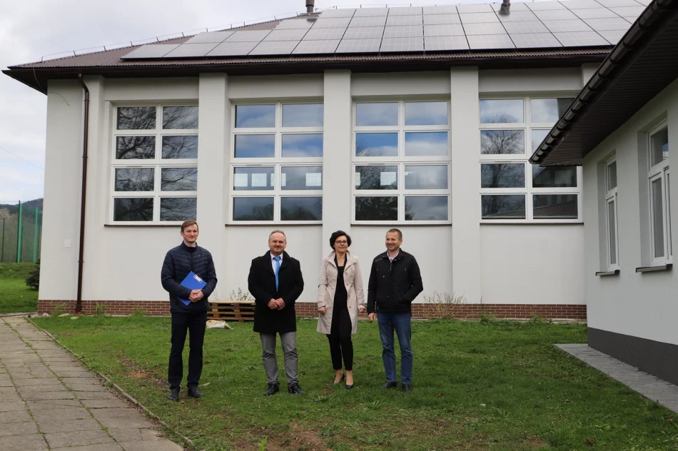 Remont SP Pisarzowa oraz wymiana dachu SP Pasierbiec - zdjęcie 19