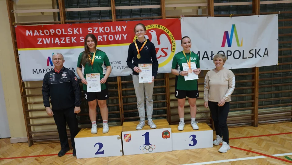 Wysokie miejsca uczennic z SP Jadamwola. Czołowe pozycje w rejonie. - zdjęcie 1