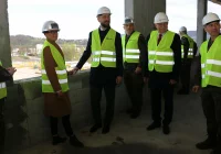 Wicepremier Minister Obrony Narodowej wizytował inwestycję budowy bazy wojskowej - zdjęcie główne