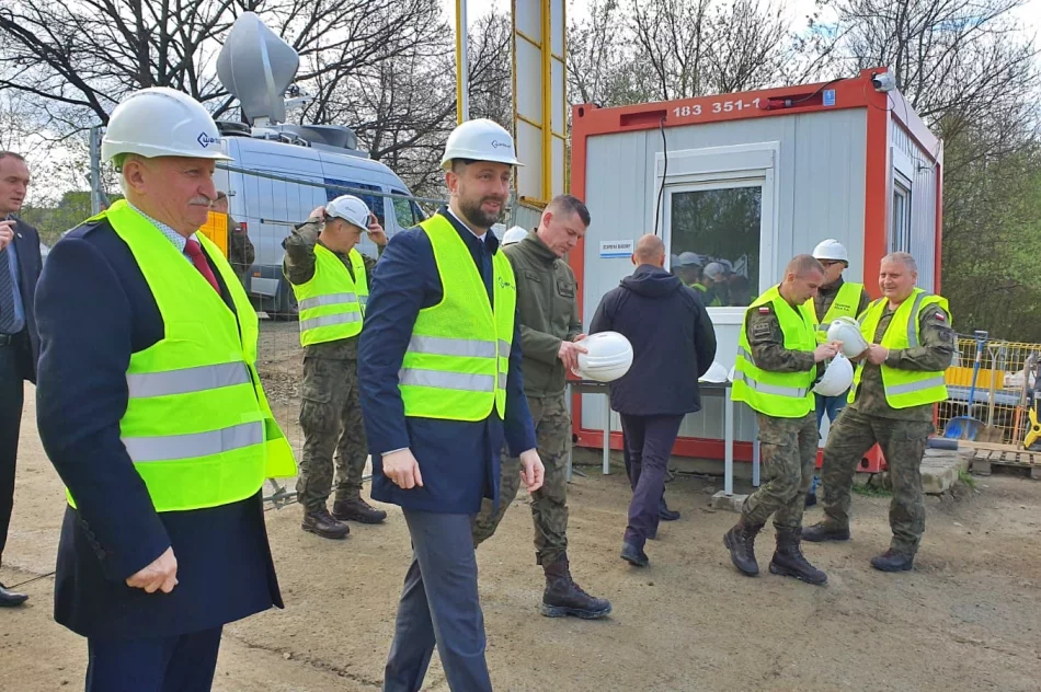 Wicepremier: "Limanowa ma duże tradycje związane z obronnością" (ZDJĘCIA I WIDEO) - zdjęcie 4