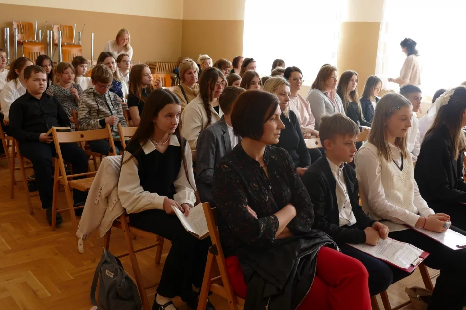 II Edycja maratonu czytelniczego w Starej Wsi - zdjęcie 3