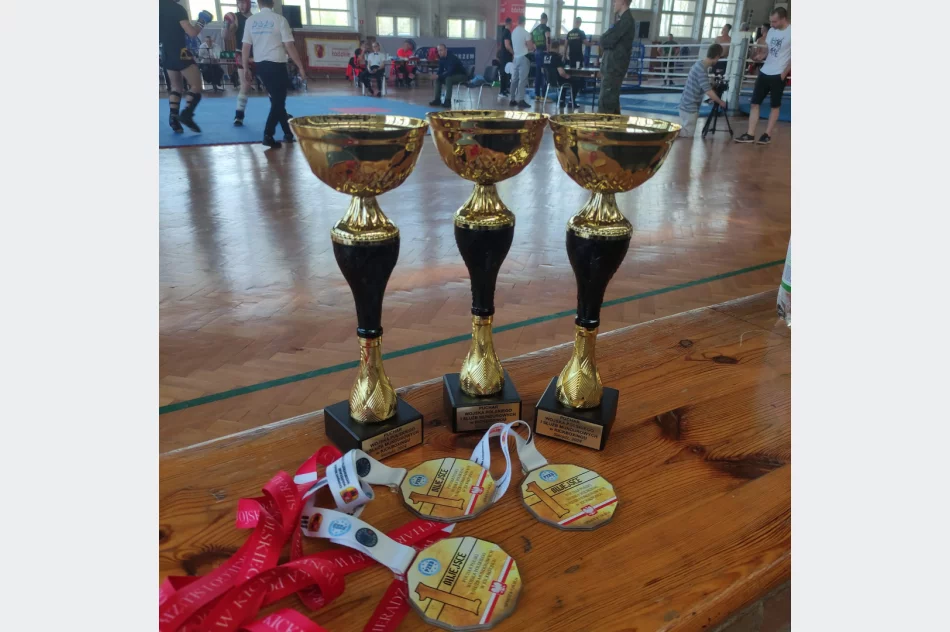 Limanowska policjantka z mistrzynią kickboxingu - zdjęcie 2