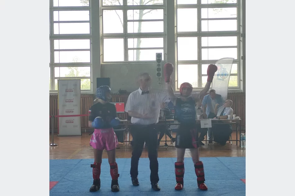 Limanowska policjantka z mistrzynią kickboxingu - zdjęcie 6