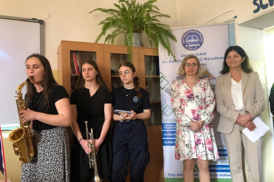 III powiatowy konkurs języka angielskiego ‘’ENGLISH CULTURE" - zdjęcie 18