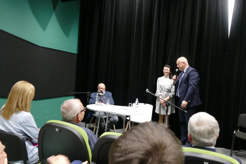 Spotkanie ze znakomitym językoznawcą, profesorem Jerzym Bralczykiem - zdjęcie 14