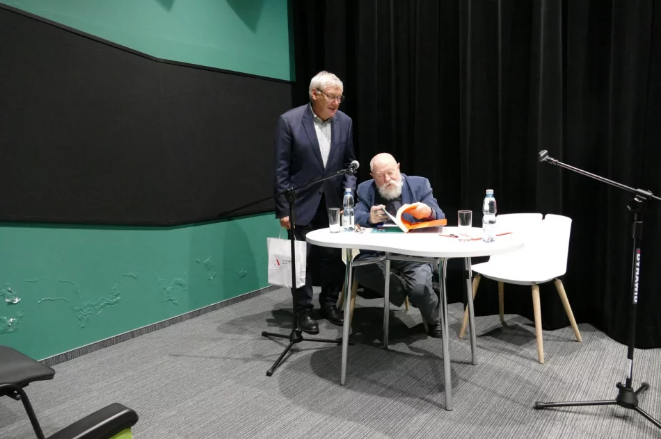 Spotkanie ze znakomitym językoznawcą, profesorem Jerzym Bralczykiem - zdjęcie 10