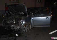 Policyjna kia zderzyła się z BMW - zdjęcie główne