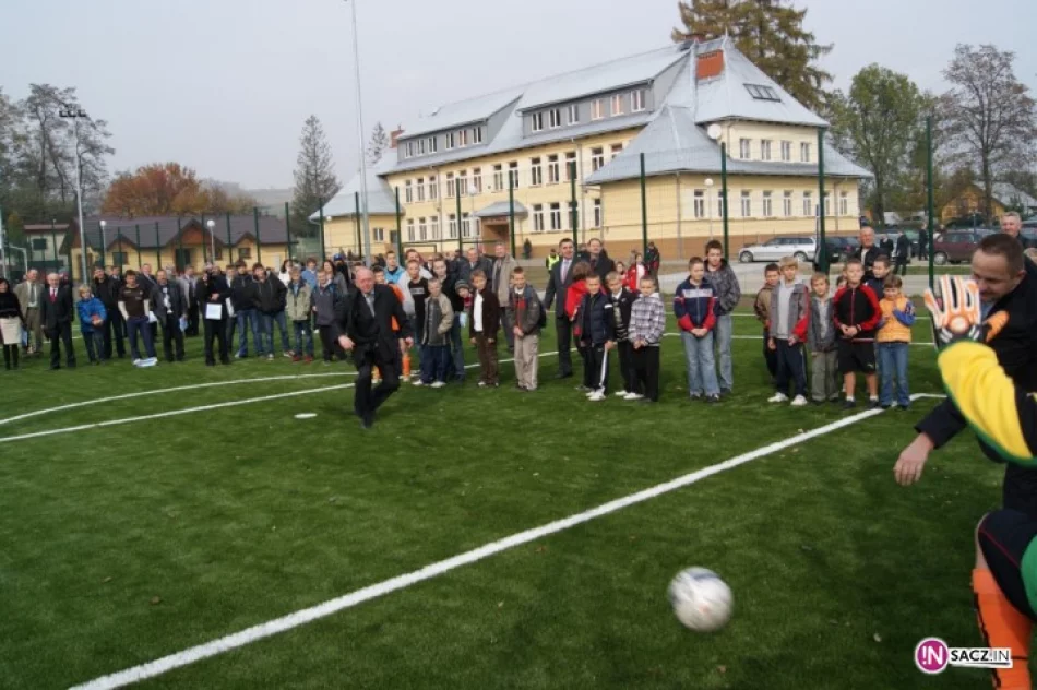 Brzezna też już ma Orlika - zdjęcie 4
