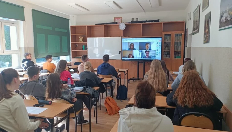 Spotkanie online z absolwentami UEK - zdjęcie 1