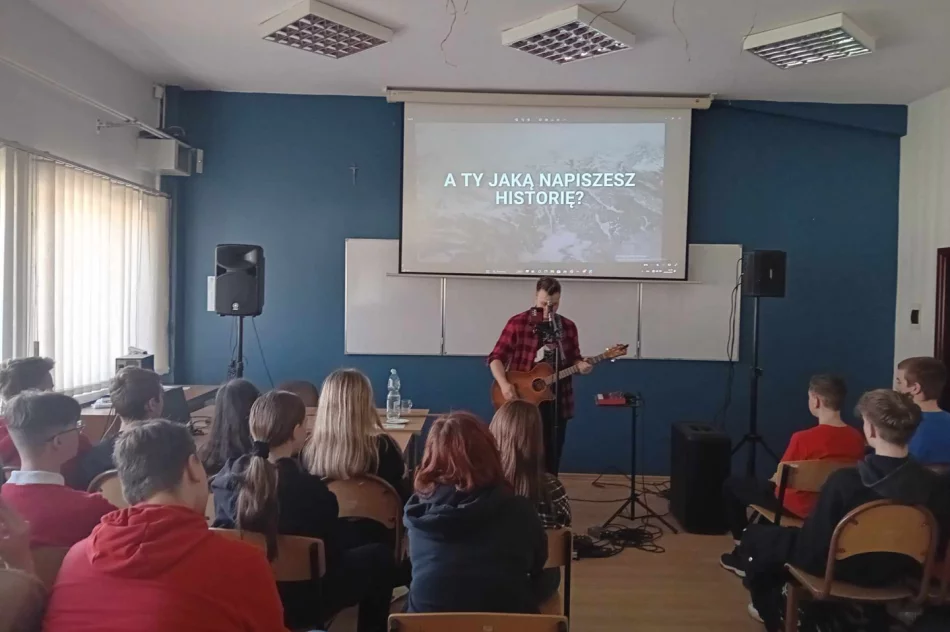 Muzyczna profilaktyka z Bodziem Świerczkiem - zdjęcie 2