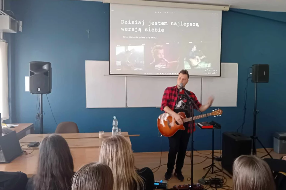 Muzyczna profilaktyka z Bodziem Świerczkiem - zdjęcie 3