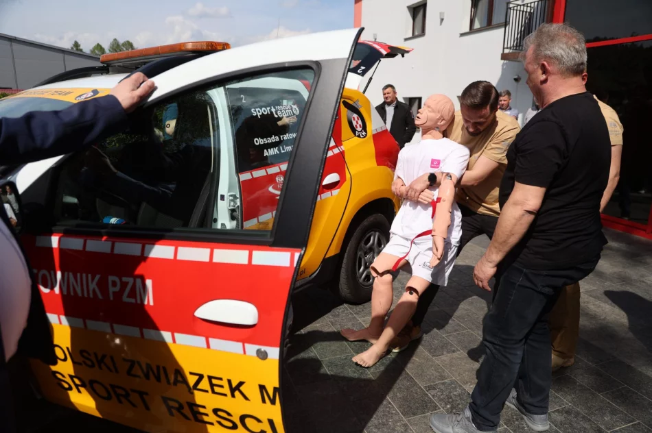 TIR-owcy na ratunek ofiarom wypadków - zdjęcie 3