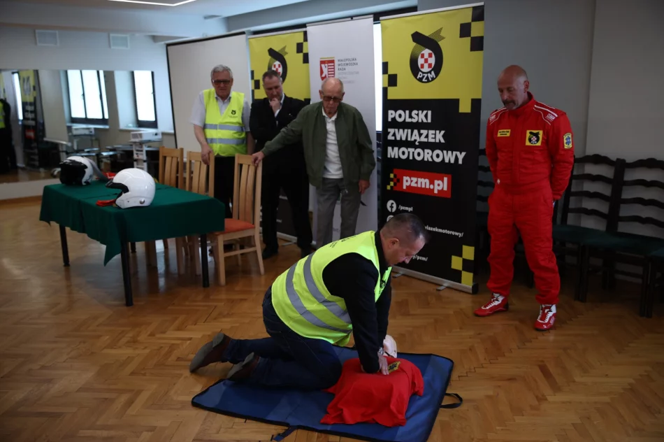 TIR-owcy na ratunek ofiarom wypadków - zdjęcie 5