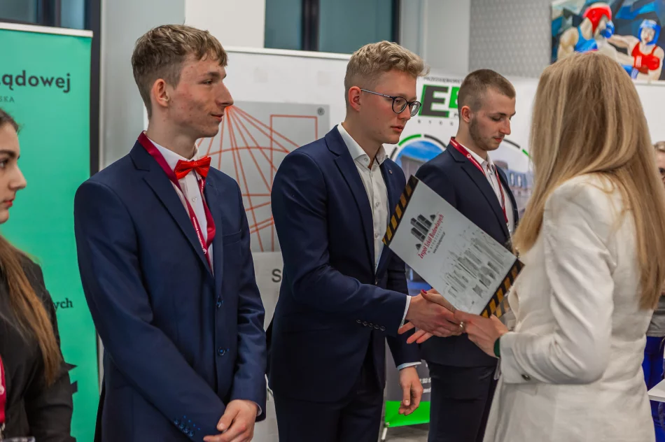Młody Limanowianin na podium prestiżowej olimpiady zawodowej - zdjęcie 6